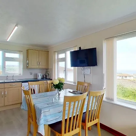 E44 Chyandrea, Riviere Towans Holiday home